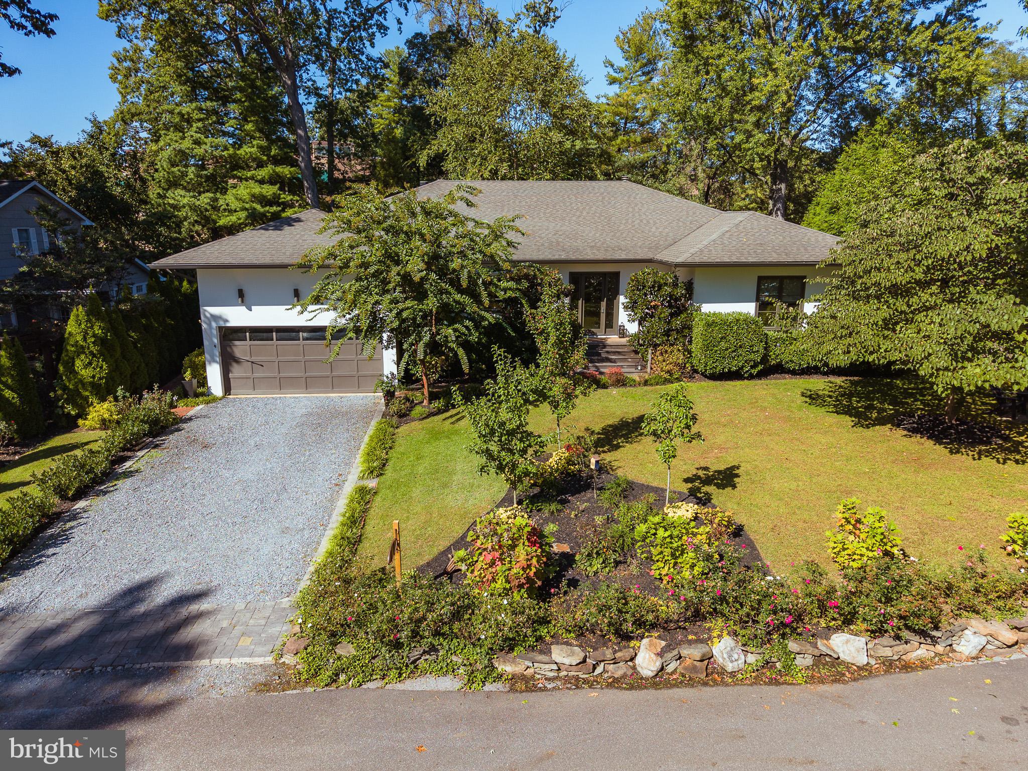 1004 MOSS HAVEN COURT