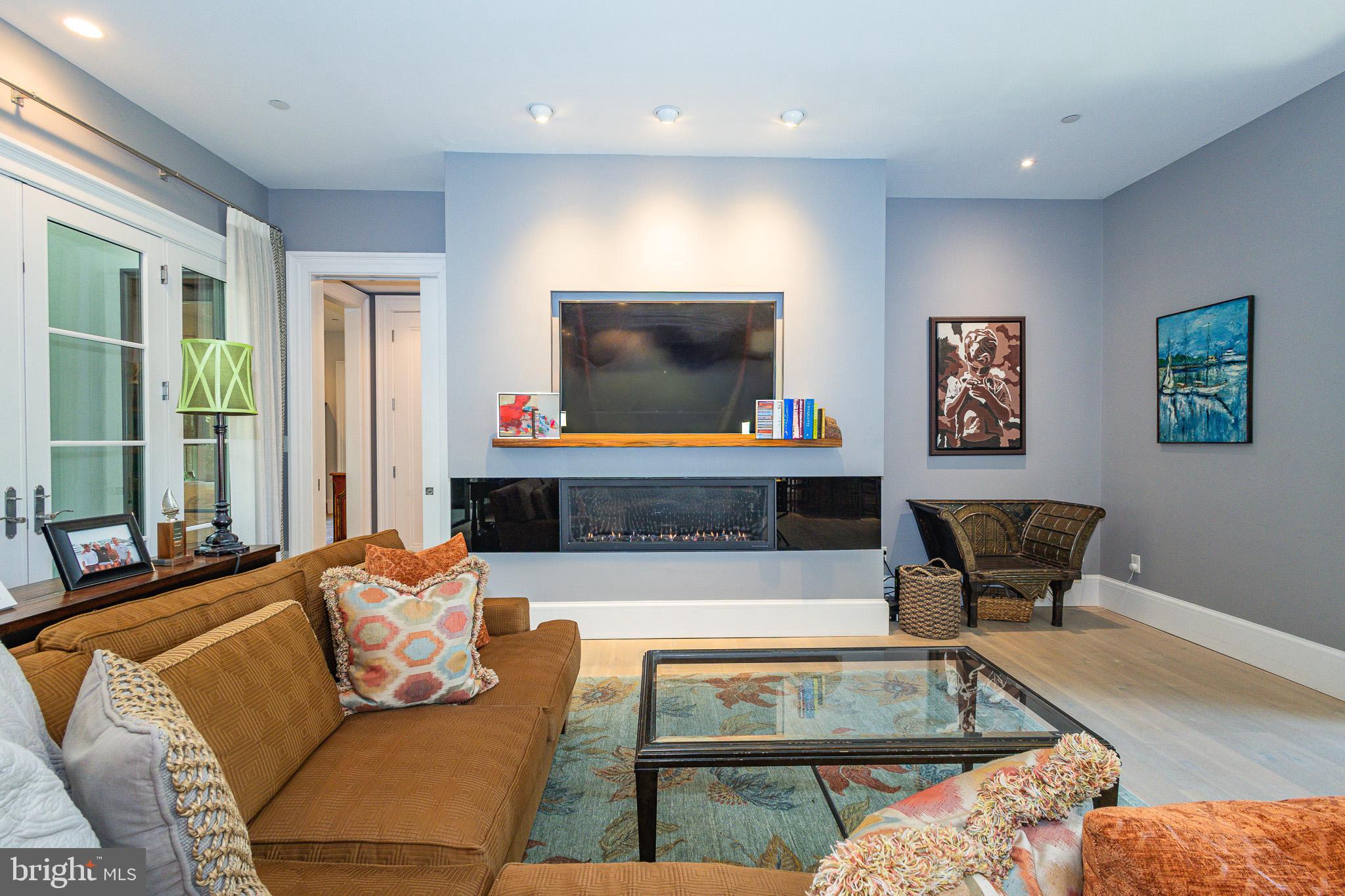 1004 MOSS HAVEN COURT