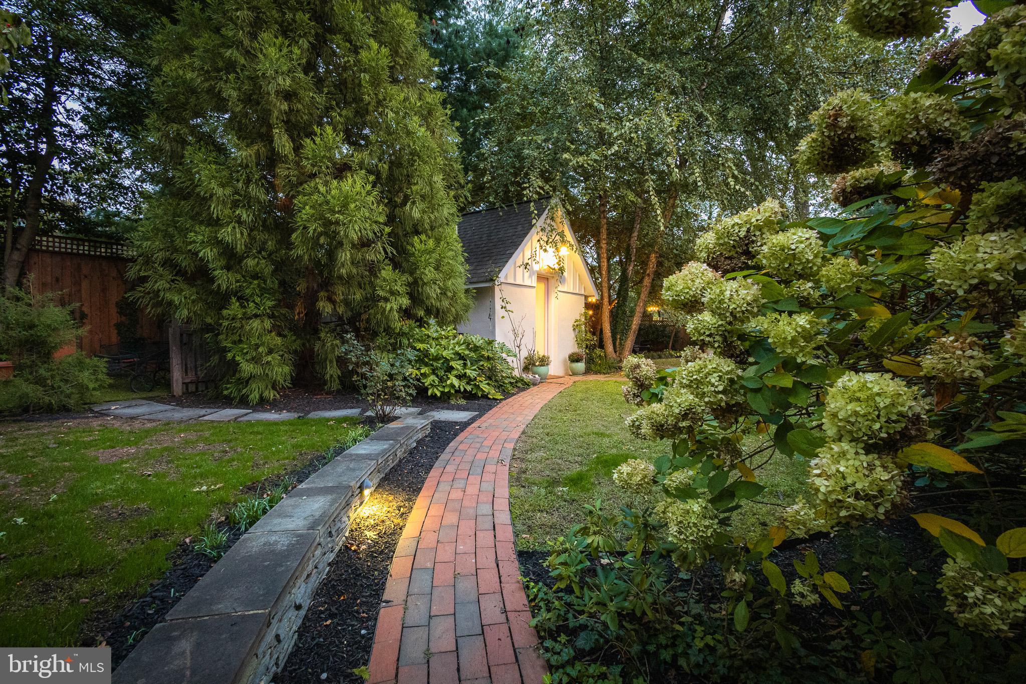 1004 MOSS HAVEN COURT