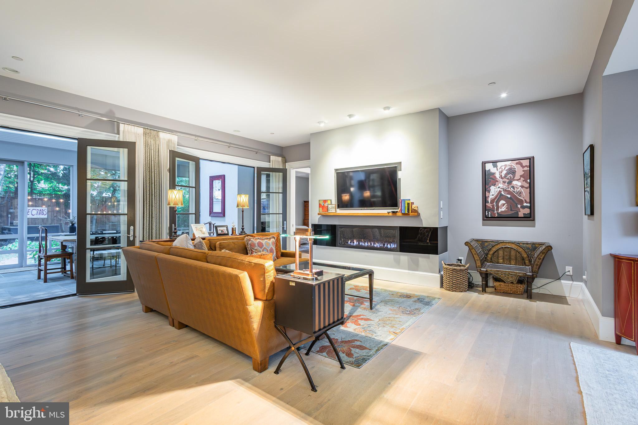 1004 MOSS HAVEN COURT