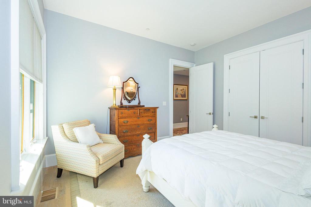 1004 MOSS HAVEN COURT