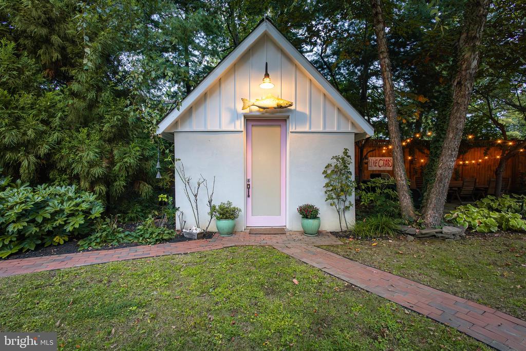 1004 MOSS HAVEN COURT