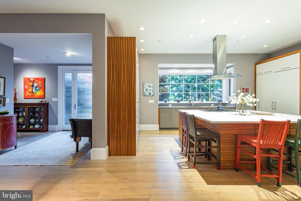 1004 MOSS HAVEN COURT