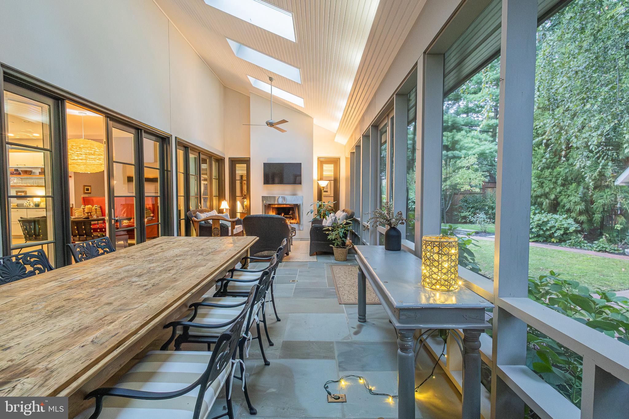 1004 MOSS HAVEN COURT