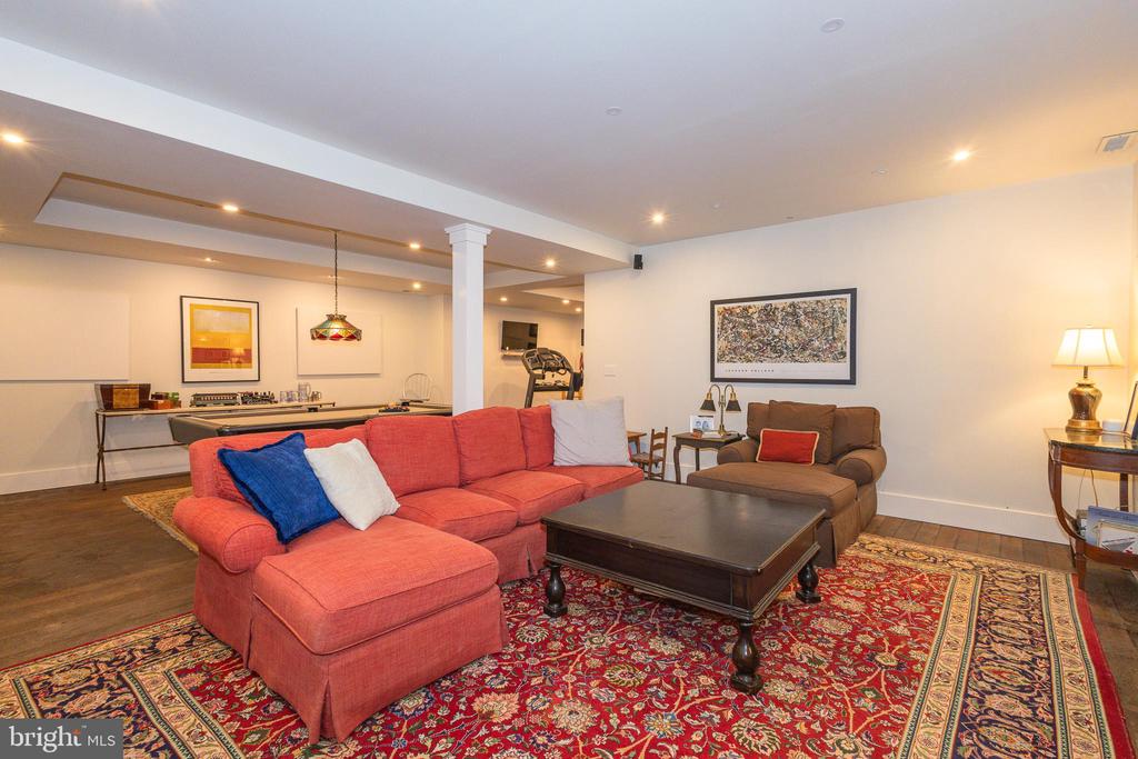 1004 MOSS HAVEN COURT