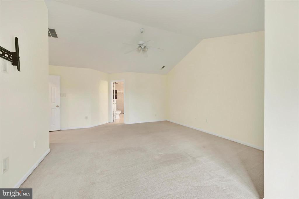 1590 CHAPMAN ROAD