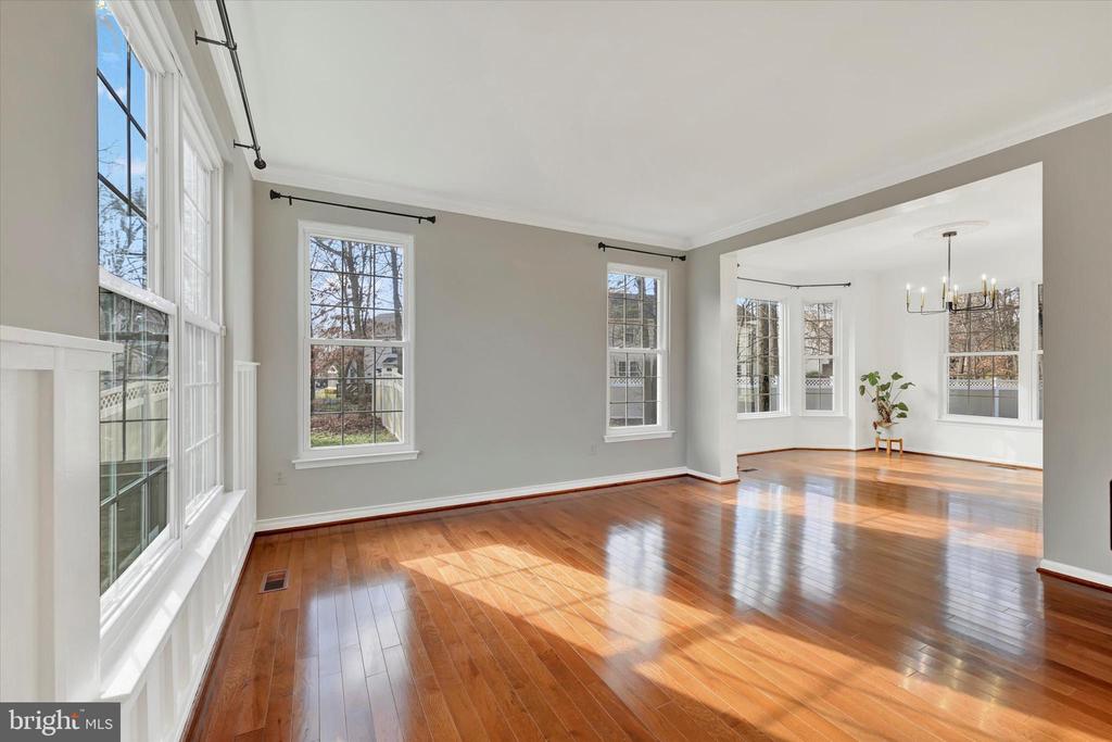 1590 CHAPMAN ROAD