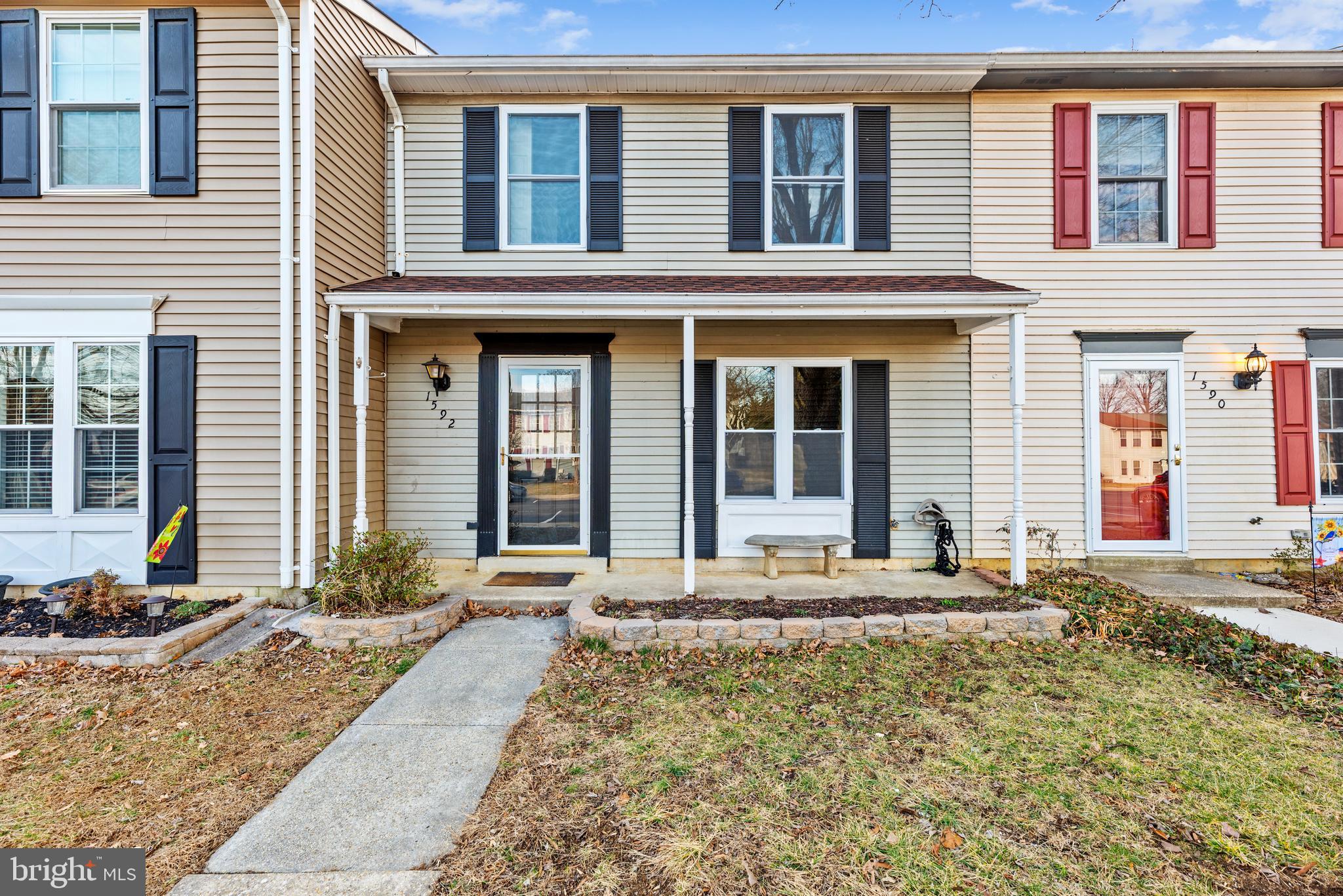 1592 LODGE POLE COURT