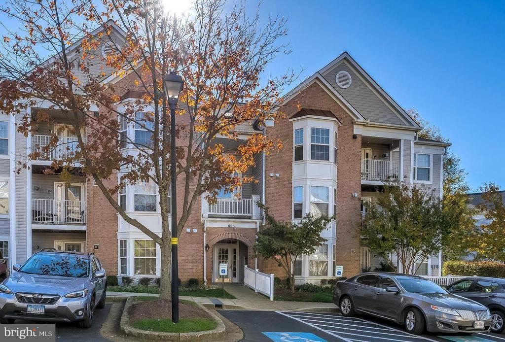 603 BURTONS COVE WAY 3