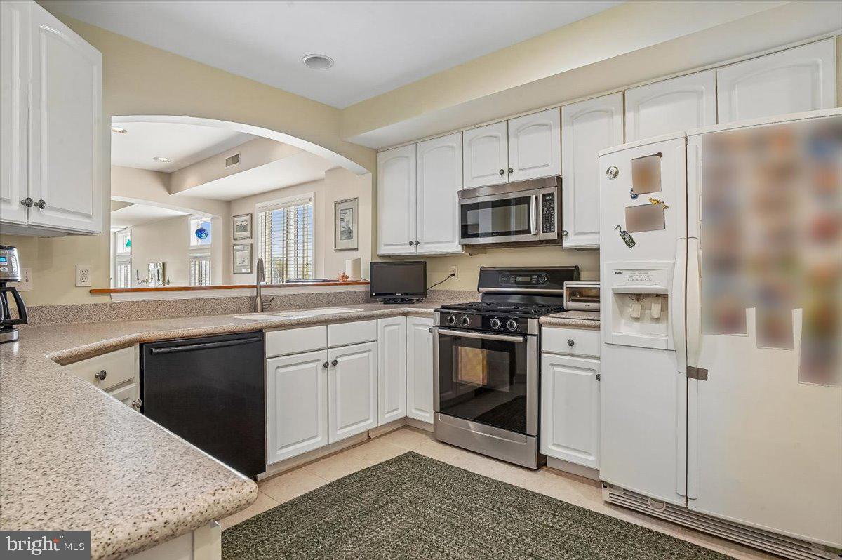 7001 CLINTON COURT 7B