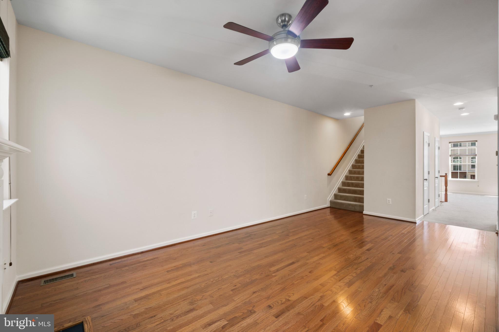 722 HIDDEN OAK