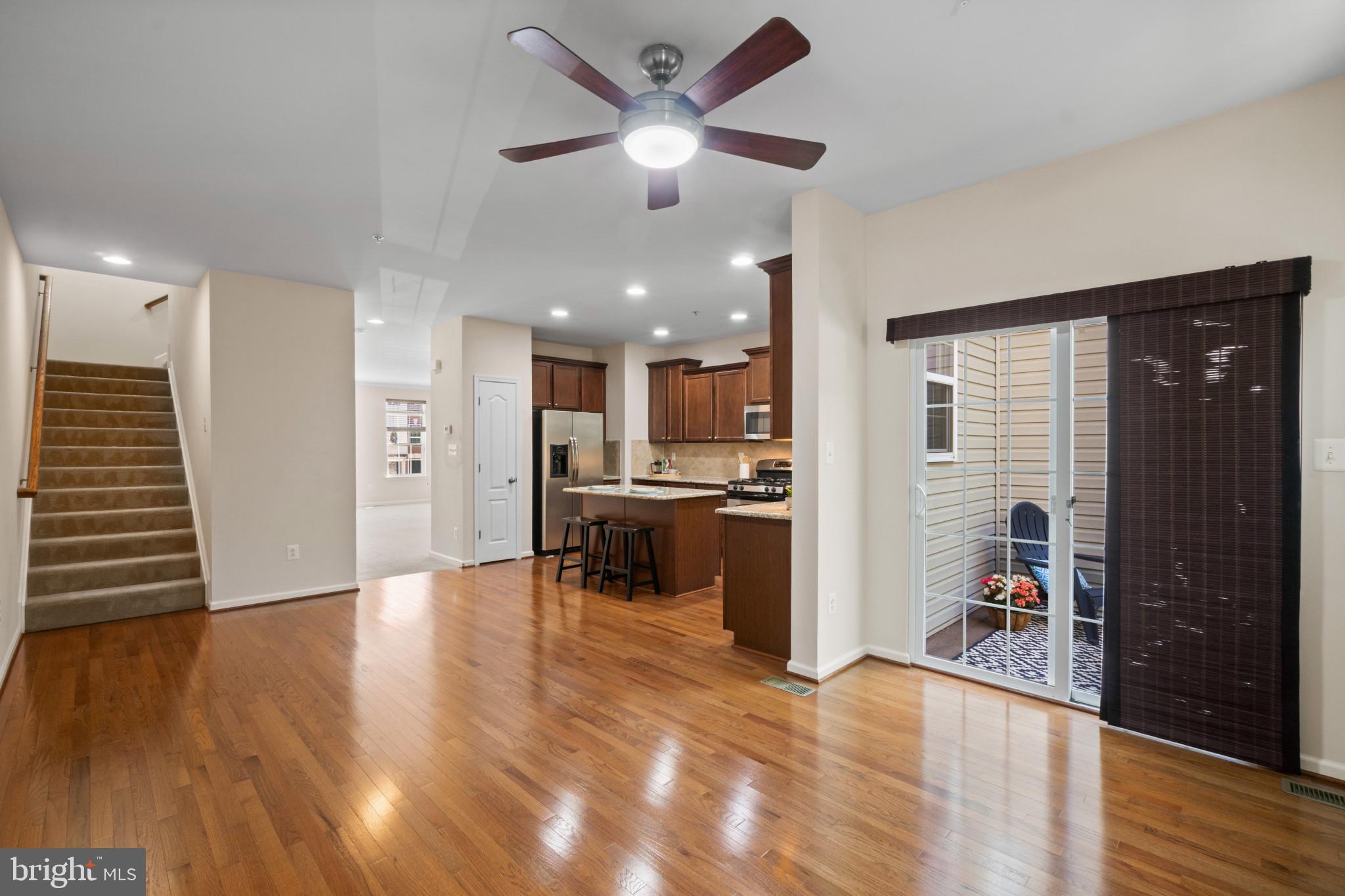 722 HIDDEN OAK