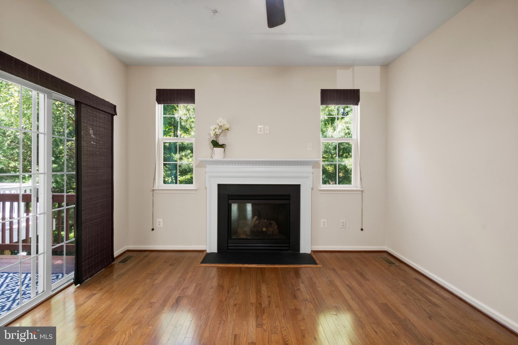 722 HIDDEN OAK