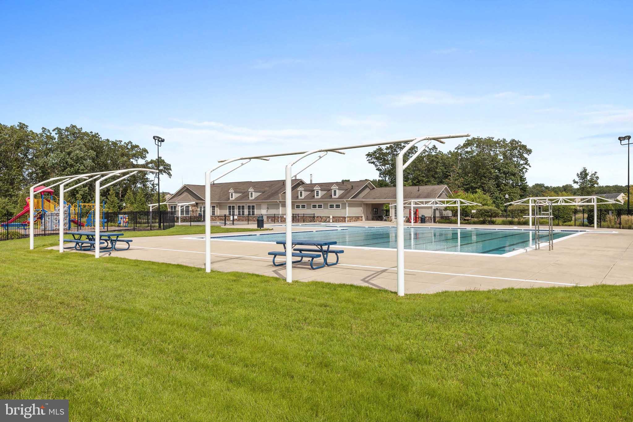 722 HIDDEN OAK