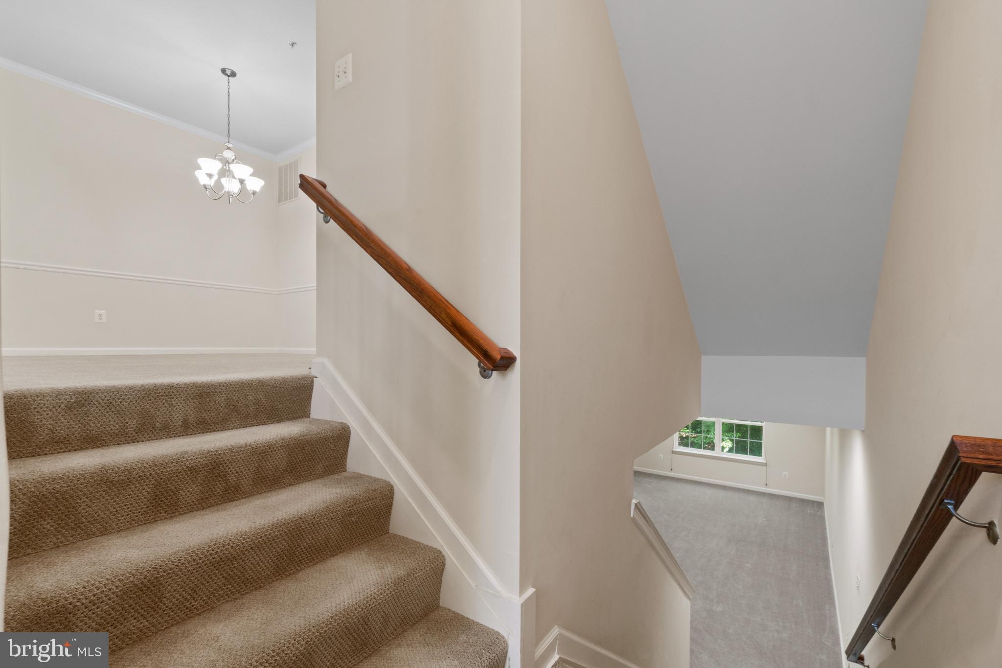 722 HIDDEN OAK