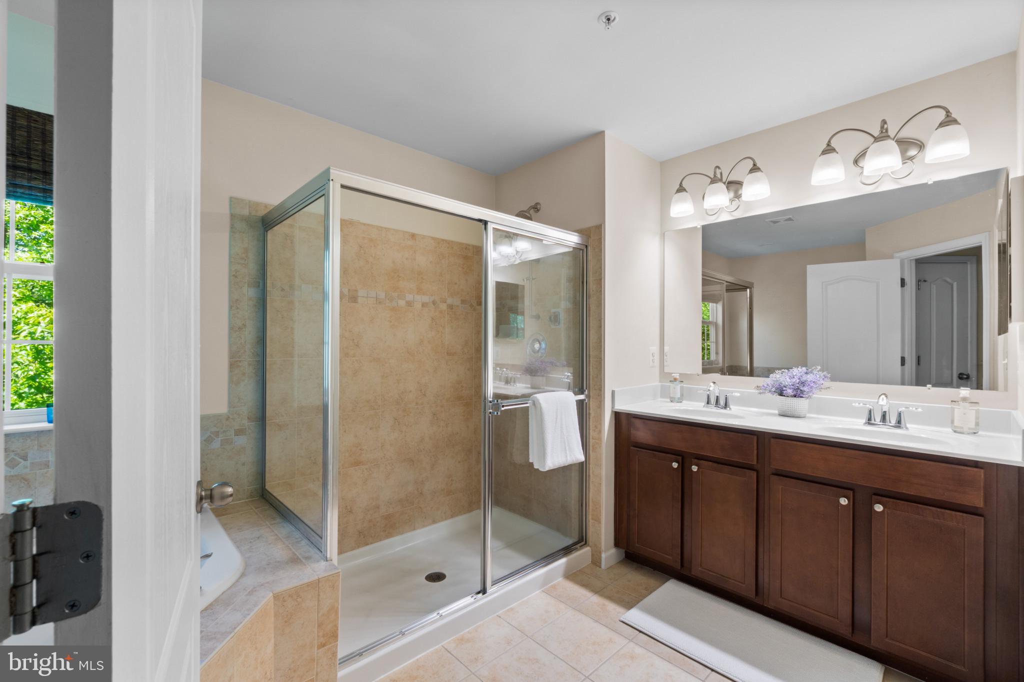 722 HIDDEN OAK