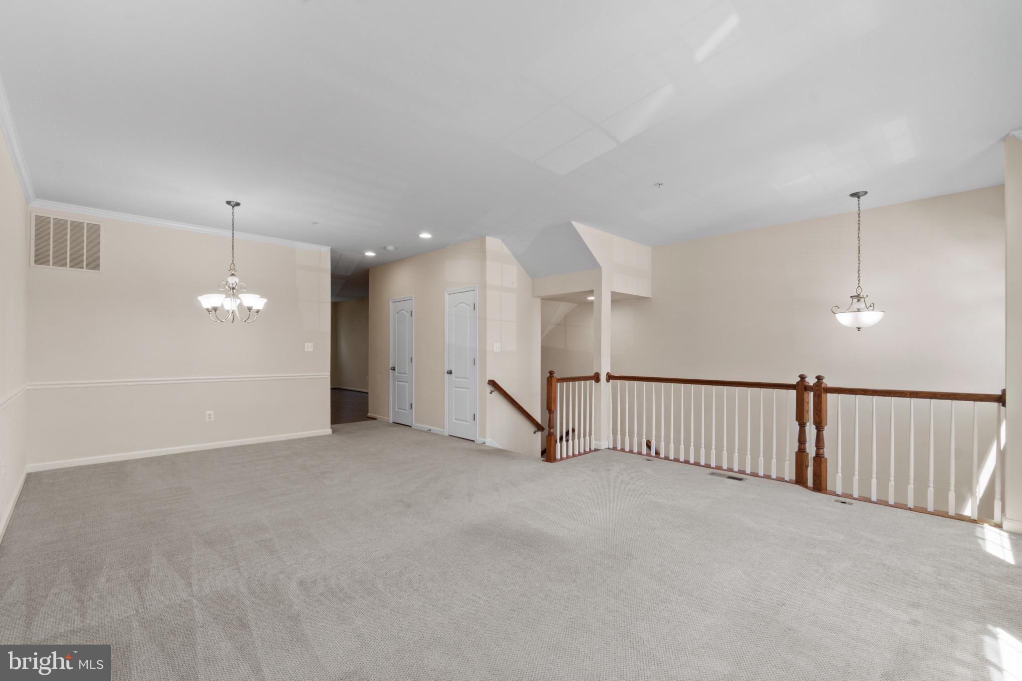 722 HIDDEN OAK