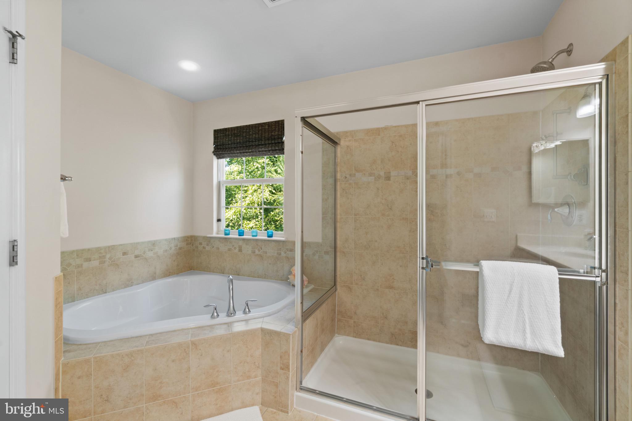722 HIDDEN OAK