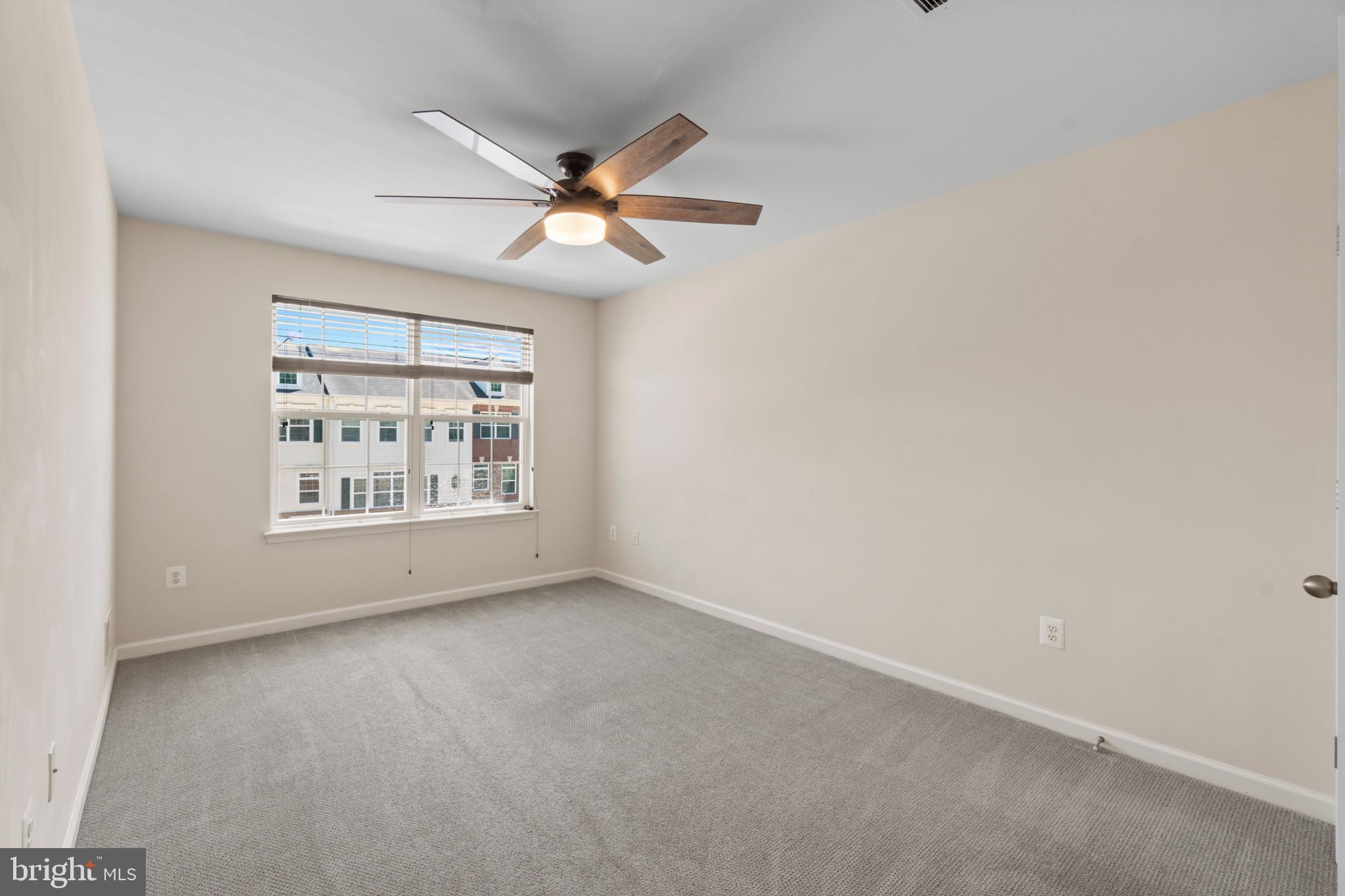 722 HIDDEN OAK
