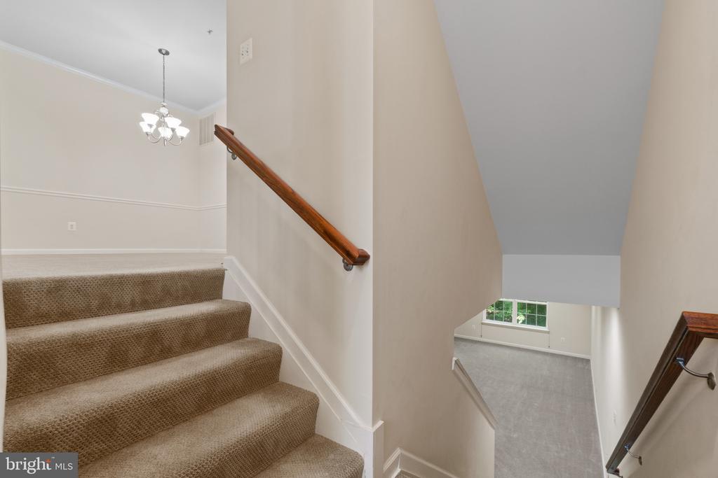 722 HIDDEN OAK
