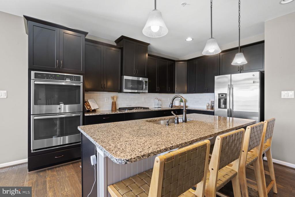 3026 SUNNY RIDGE DRIVE