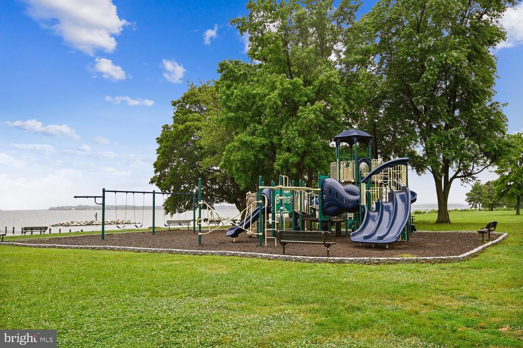 1613 LEE DRIVE