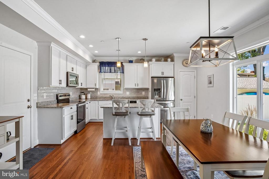 1613 LEE DRIVE