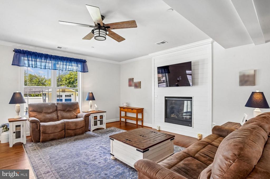 1613 LEE DRIVE