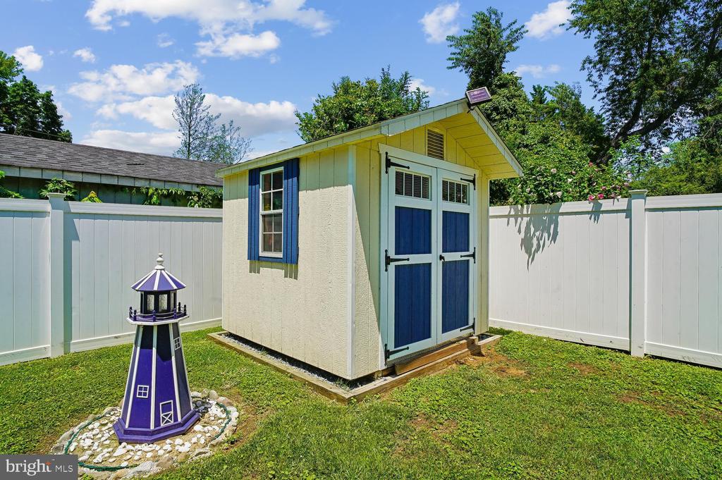 1613 LEE DRIVE