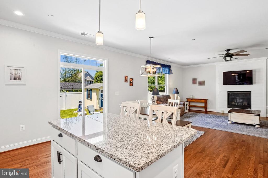 1613 LEE DRIVE