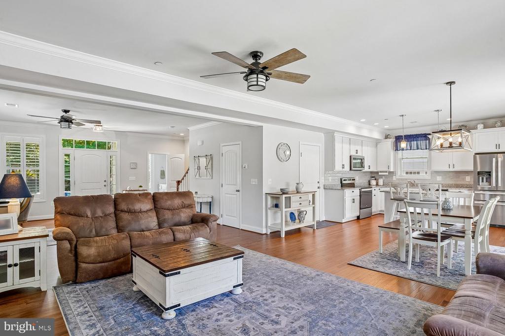 1613 LEE DRIVE