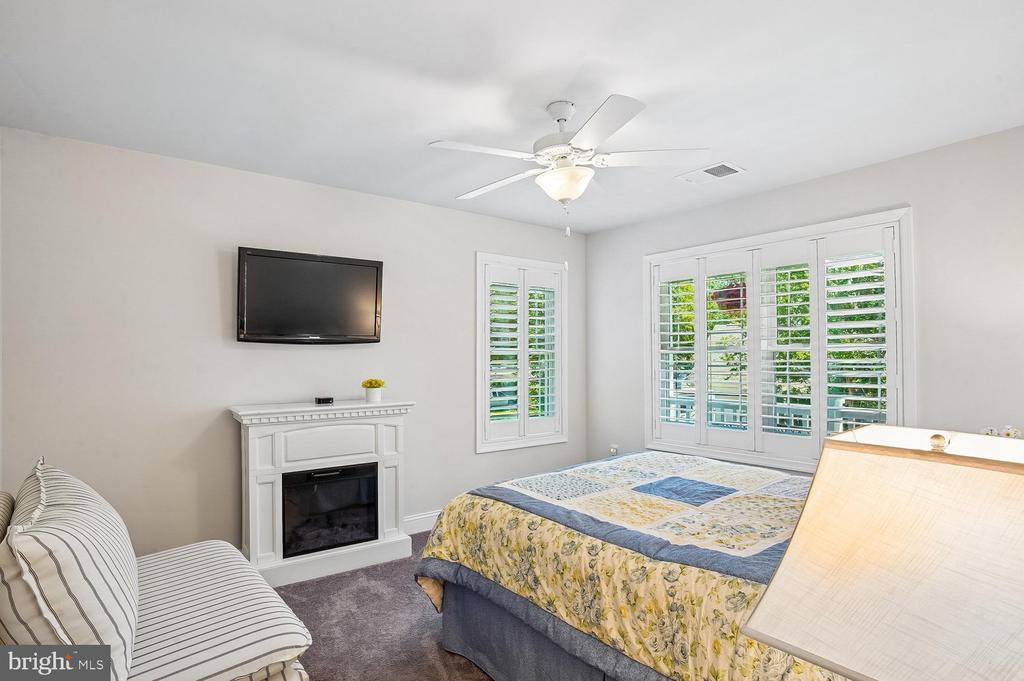 1613 LEE DRIVE