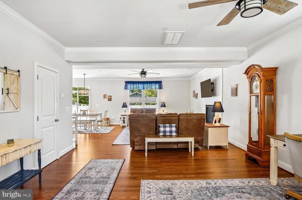 1613 LEE DRIVE