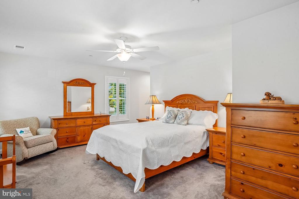 1613 LEE DRIVE