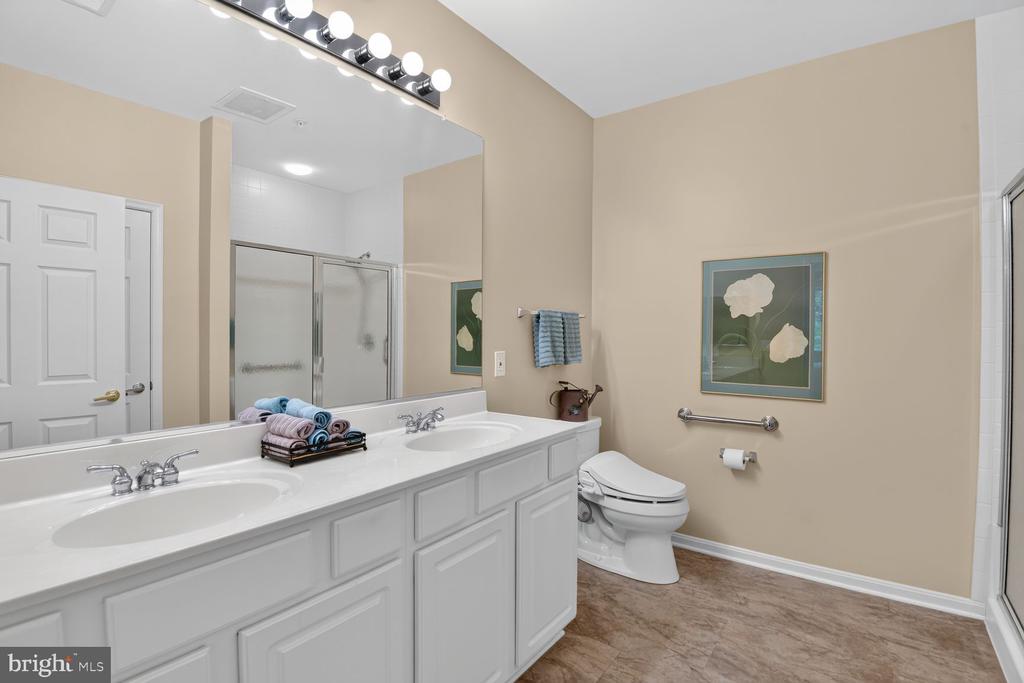 420 HAMLET CLUB DRIVE Unit: 304