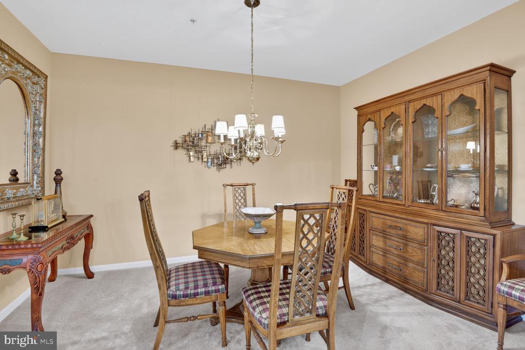 420 HAMLET CLUB DRIVE Unit: 304