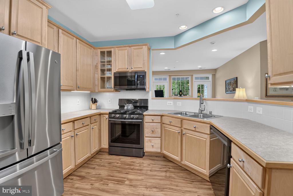 420 HAMLET CLUB DRIVE Unit: 304