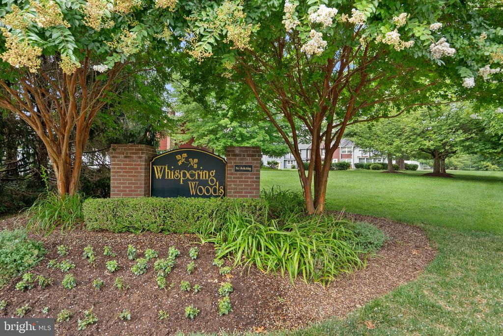 1424 FOXWOOD COURT