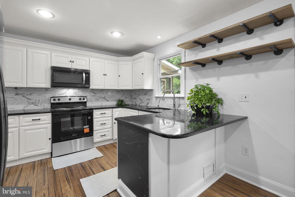 1424 FOXWOOD COURT