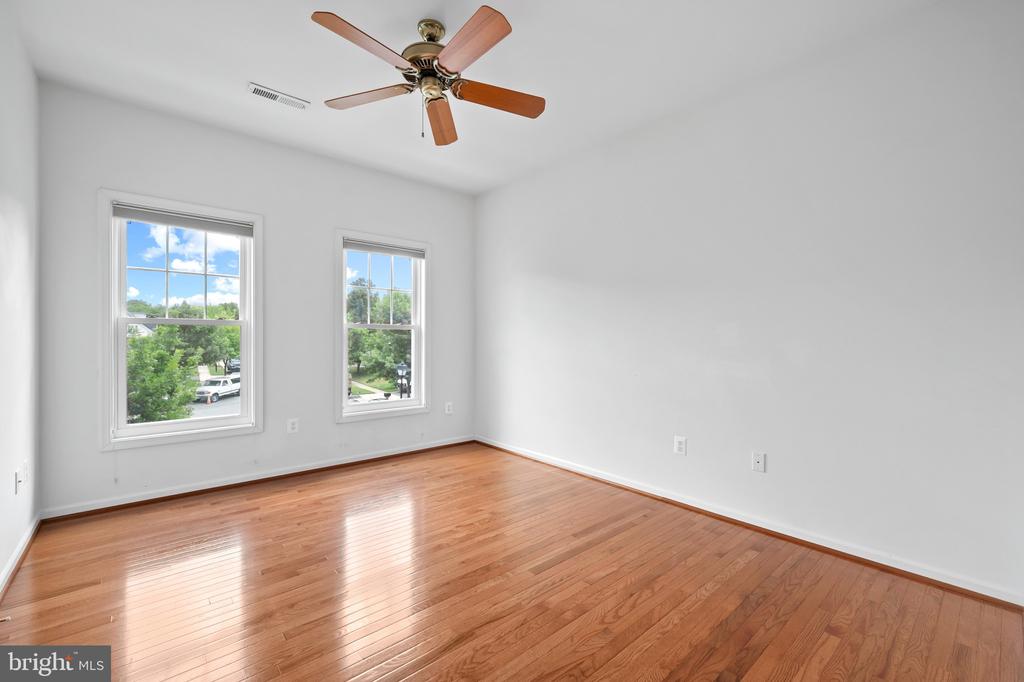 1702 JONAFREE COURT