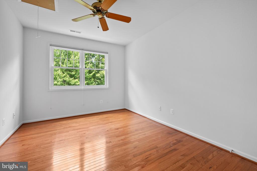 1702 JONAFREE COURT