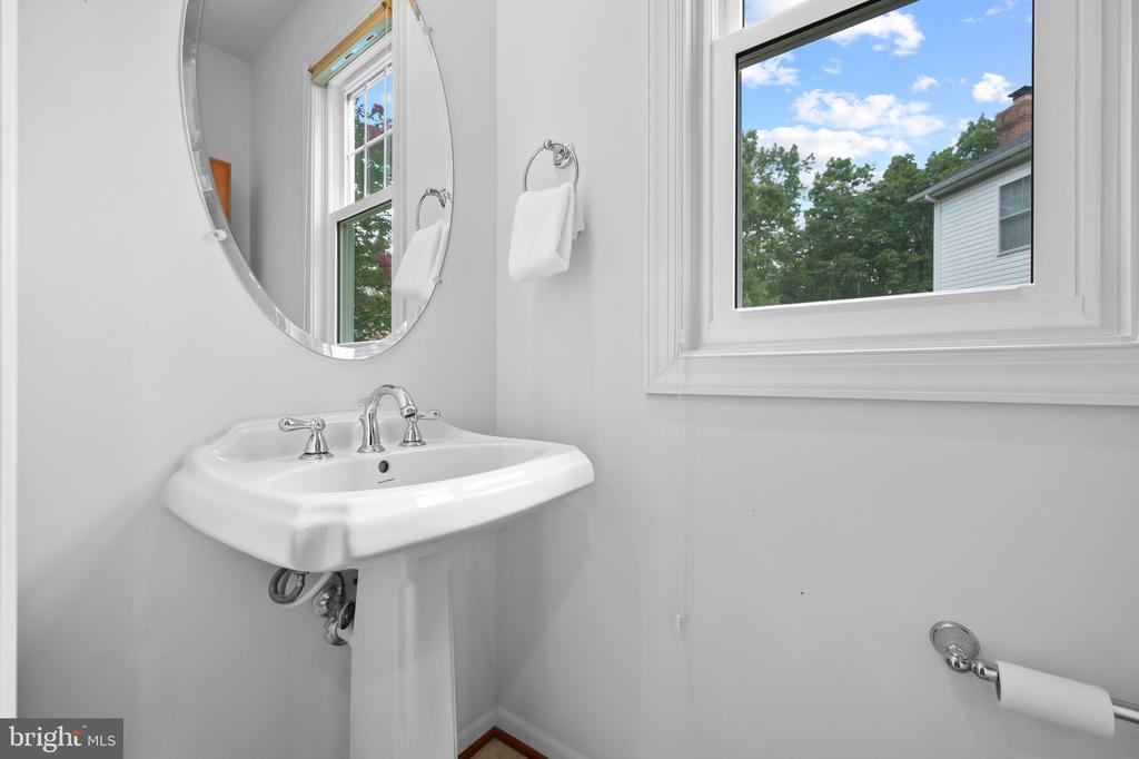 1702 JONAFREE COURT