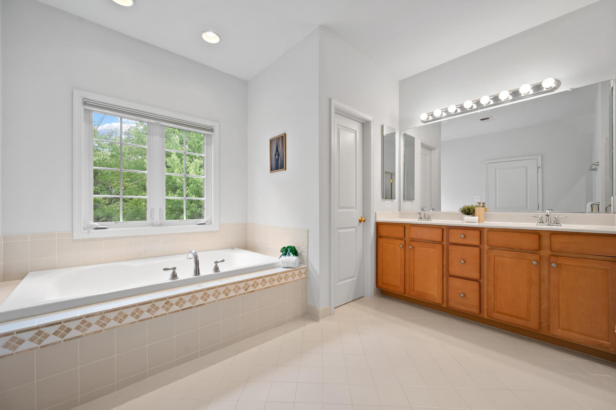 1702 JONAFREE COURT