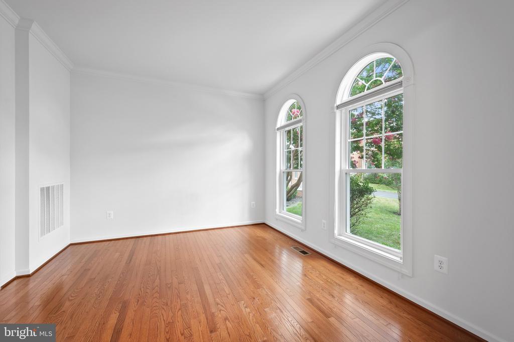 1702 JONAFREE COURT