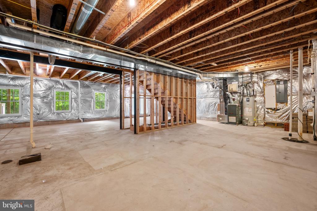 1702 JONAFREE COURT