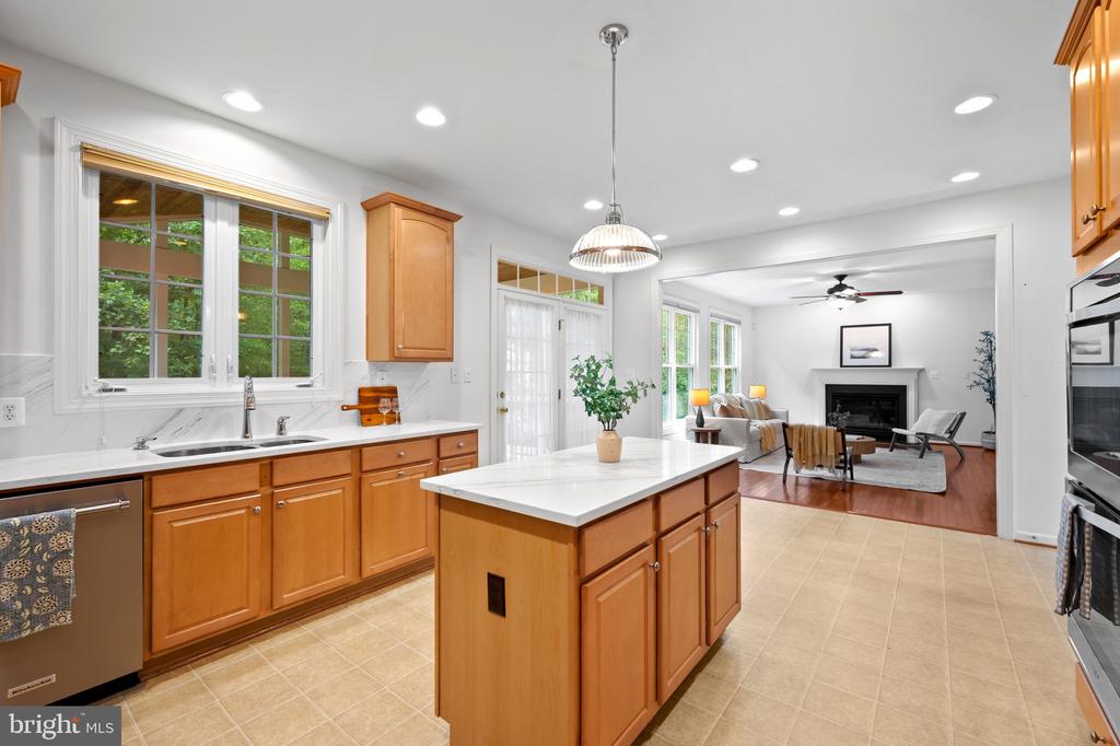 1702 JONAFREE COURT