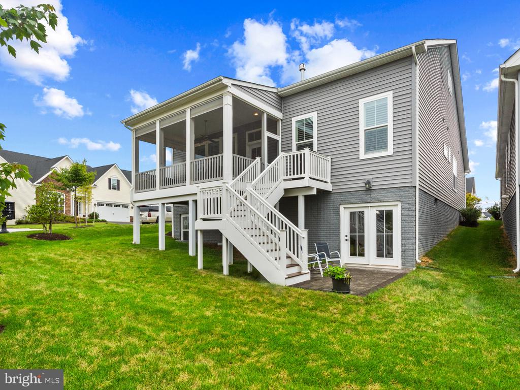 3102 MEANDER BND