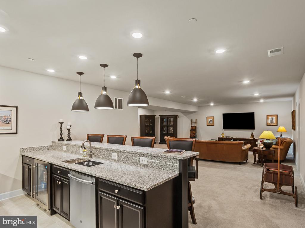 3102 MEANDER BND
