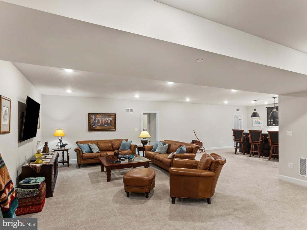 3102 MEANDER BND