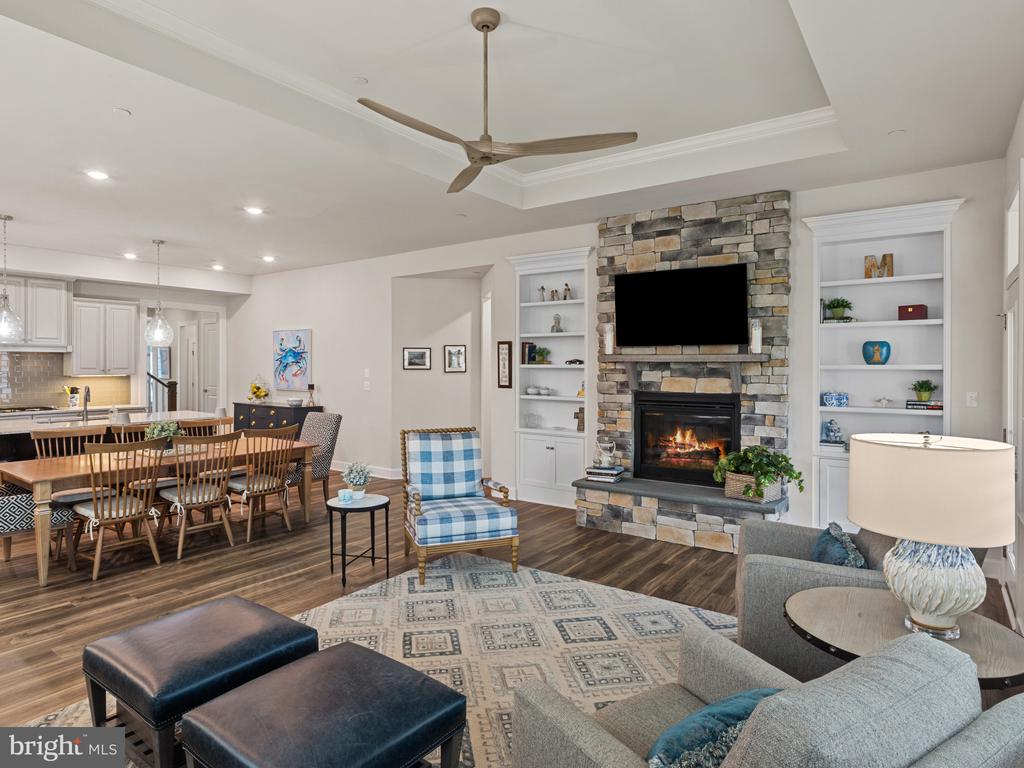 3102 MEANDER BND